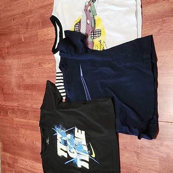 Boys tshirt bundle - Picture 1 of 5